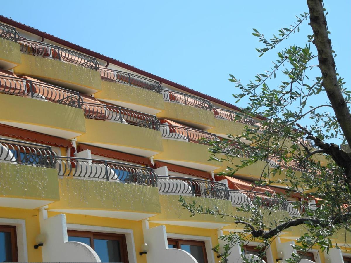 ยูโรกองเกรสซิ โฮเทล Hotel คาวาญอง เวโรเนเซ ภายนอก รูปภาพ