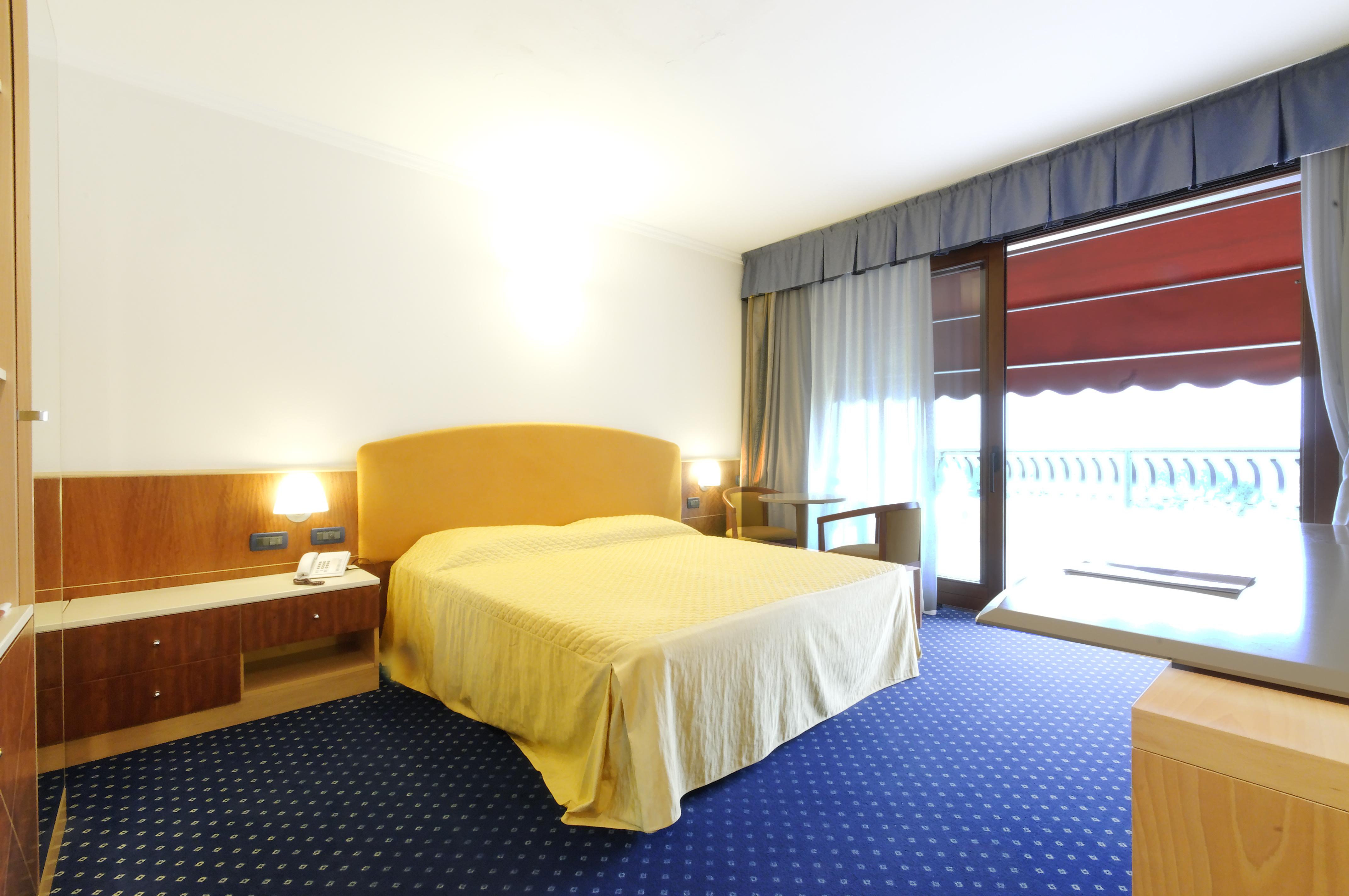 ยูโรกองเกรสซิ โฮเทล Hotel คาวาญอง เวโรเนเซ ภายนอก รูปภาพ