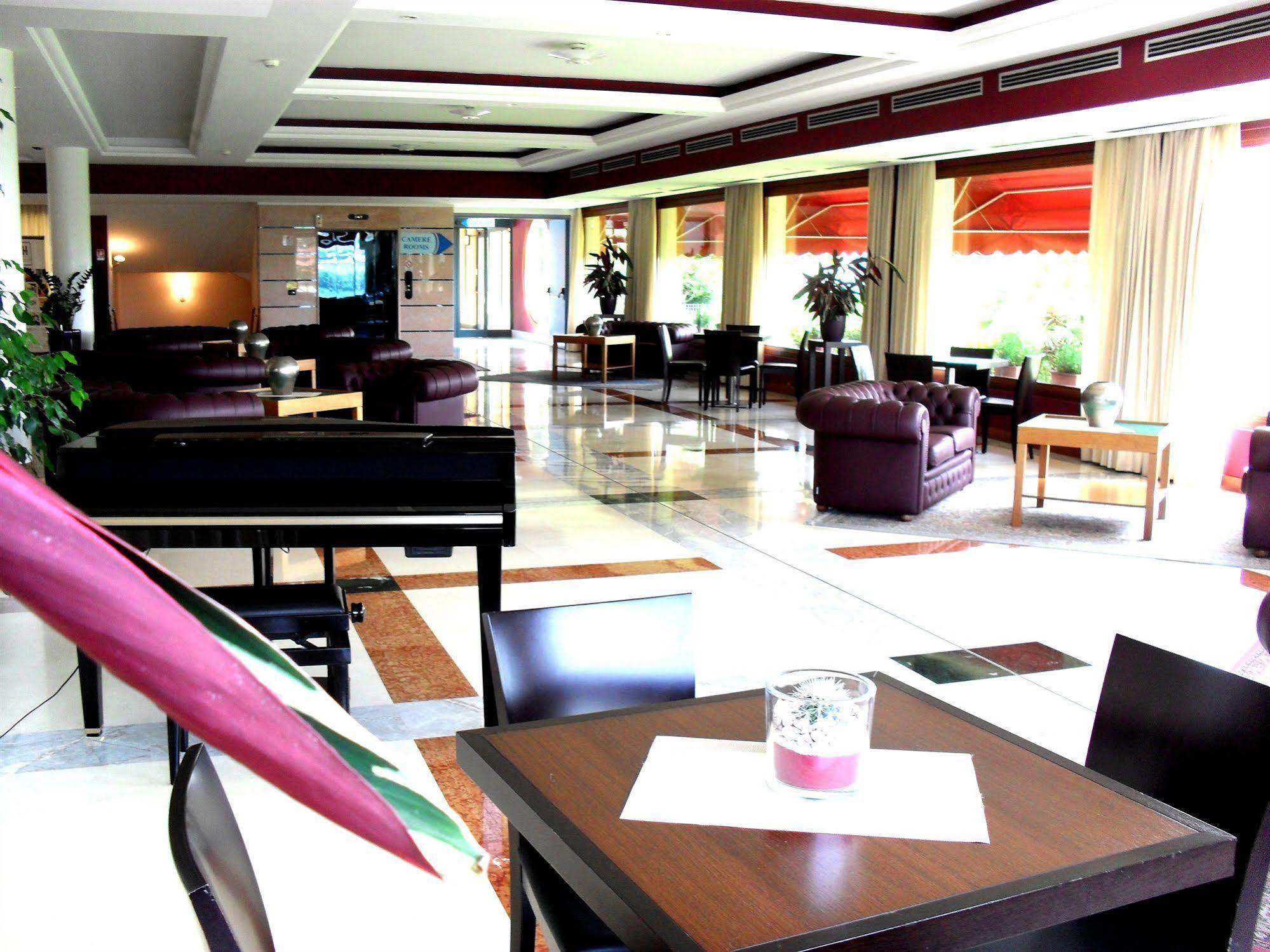 ยูโรกองเกรสซิ โฮเทล Hotel คาวาญอง เวโรเนเซ ภายนอก รูปภาพ